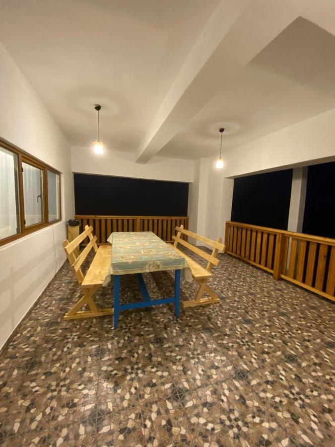 Casuta De La Munte Hotel Sfodea ภายนอก รูปภาพ